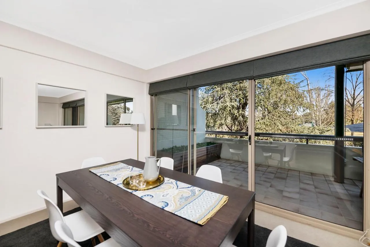 Accommodate Canberra - The Summit Appartement